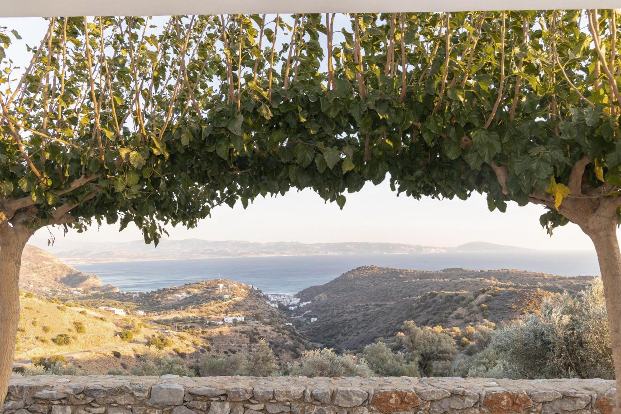 Evgoro Luxury Villa