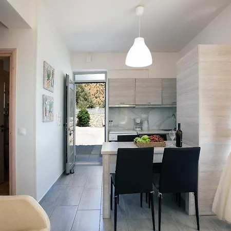 Evgoro Luxury Suites Agia Galini Dış mekan fotoğraf